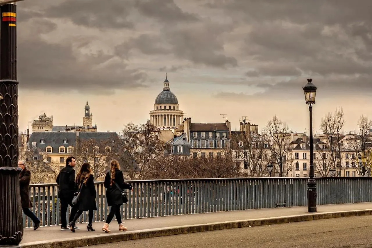 Charming 1Br Apartment With Terrace Le Marais Paris Center